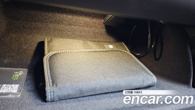 BMW 7 Series (G70) 740i sDrive M Sport 2023 — фото 36