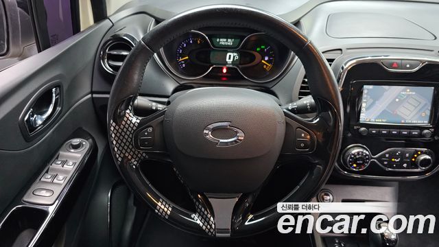 Renault Korea QM3 RE 2015 — фото 16