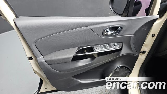 Renault Korea QM3 RE 2015 — фото 30