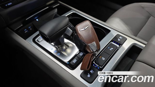 Genesis G80 3.3 GDI AWD Luxury 2017 — фото 9