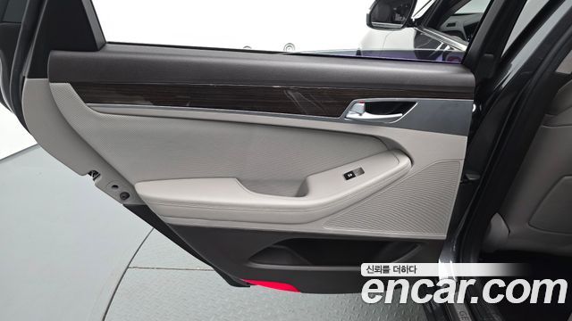 Genesis G80 3.3 GDI AWD Luxury 2017 — фото 25