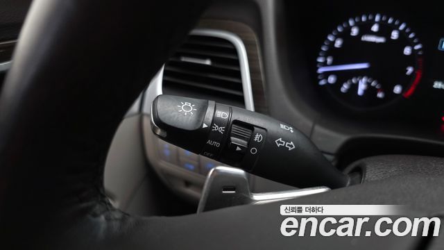 Genesis G80 3.3 GDI AWD Luxury 2017 — фото 30