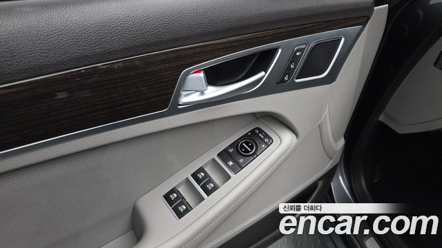 Genesis G80 3.3 GDI AWD Luxury 2017 — фото 32