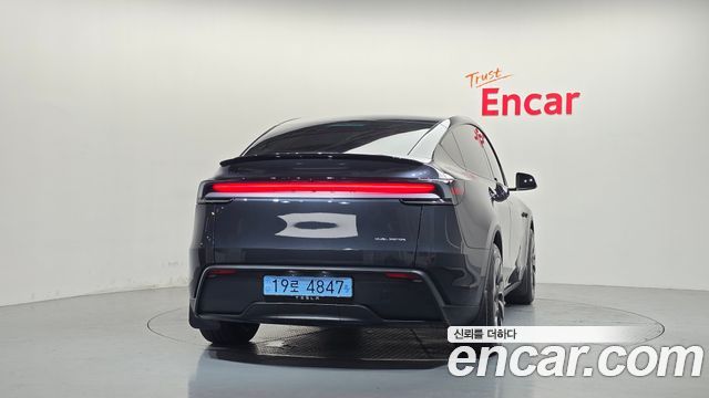 Tesla Model Y Long Range AWD 2025 — фото 4