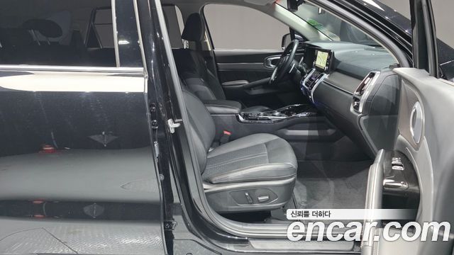 Kia Sorento (IV) Gasoline 2.5T 2WD Noblesse 2023 — фото 11
