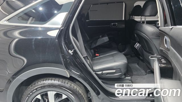 Kia Sorento (IV) Gasoline 2.5T 2WD Noblesse 2023 — фото 12