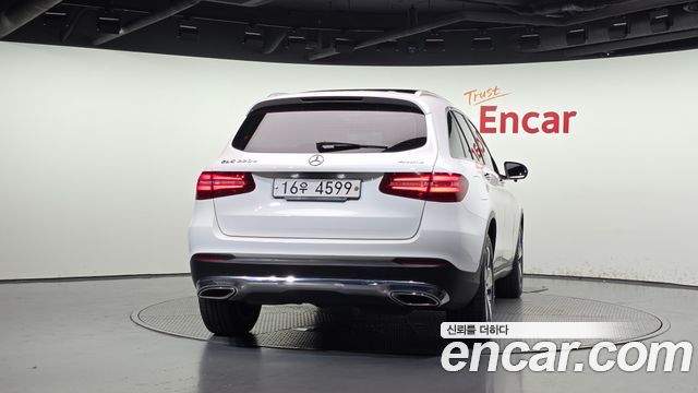Mercedes-Benz GLC-Class (X253) GLC220 d 4MATIC Premium 2018 — фото 4