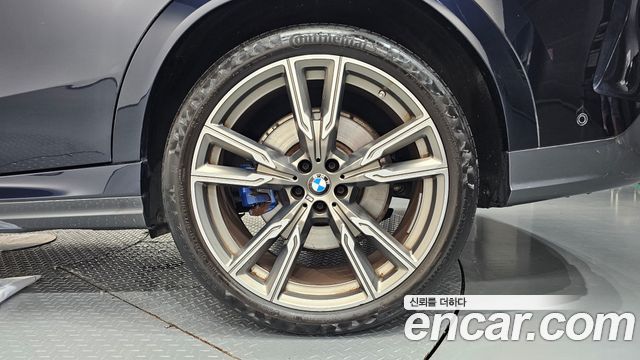 BMW X6 (G06) M50i 2021 — фото 27