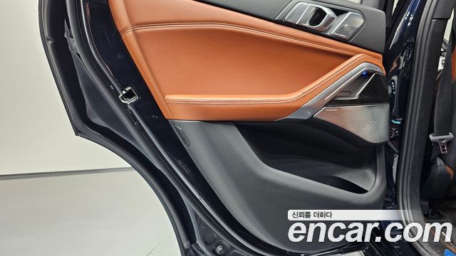 BMW X6 (G06) M50i 2021 — фото 31