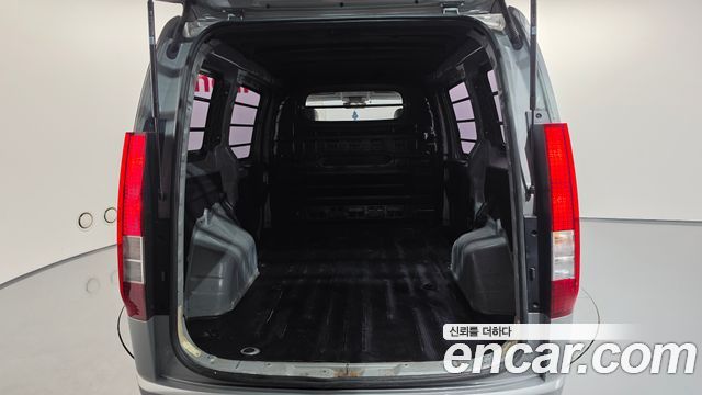 Hyundai Staria Cargo 3-Seater Modern 2022 — фото 23