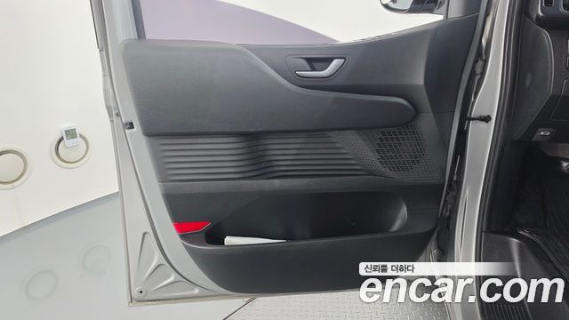 Hyundai Staria Cargo 3-Seater Modern 2022 — фото 30