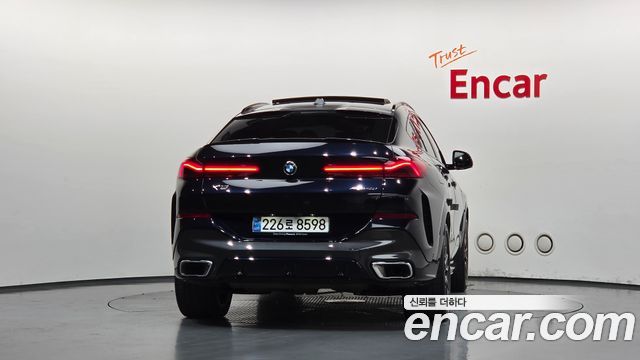 BMW X6 (G06) xDrive40i M Sport 2024 — фото 4