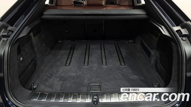 BMW X6 (G06) xDrive40i M Sport 2024 — фото 19