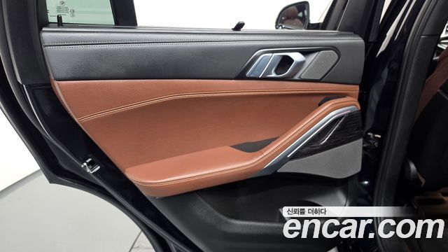 BMW X6 (G06) xDrive40i M Sport 2024 — фото 25