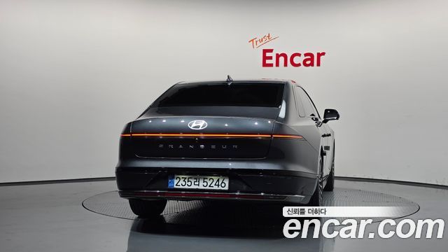 Hyundai Grandeur Hybrid (GN7) Calligraphy 2024 — фото 4