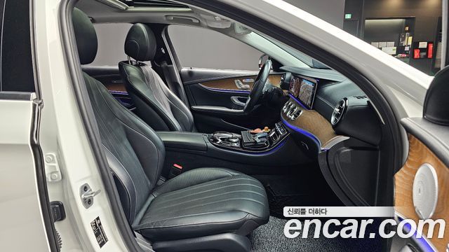Mercedes-Benz E-Class (W213) E300 4MATIC Exclusive 2020 — фото 19