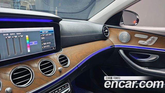 Mercedes-Benz E-Class (W213) E300 4MATIC Exclusive 2020 — фото 30