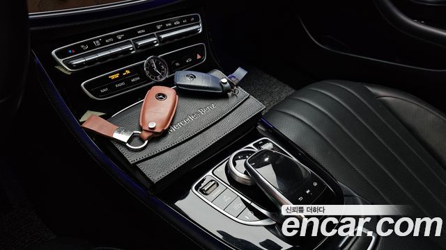 Mercedes-Benz E-Class (W213) E300 4MATIC Exclusive 2020 — фото 33