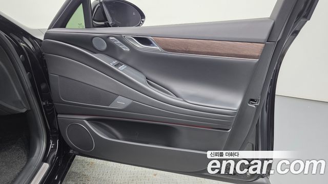 Genesis G80 (RG3) Gasoline 3.5 Turbo AWD 2025 — фото 24