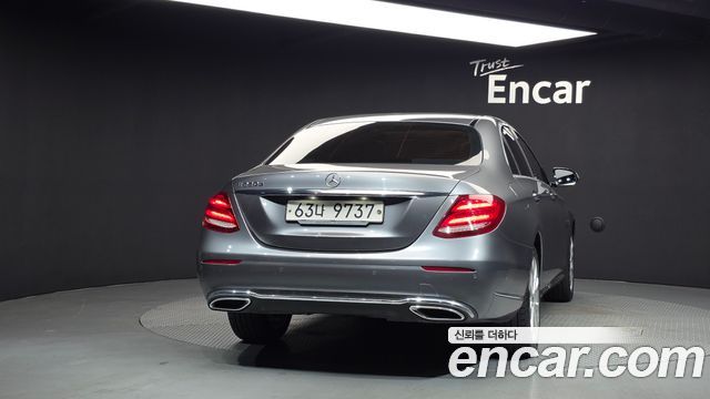 Mercedes-Benz E-Class (W213) E220d Exclusive 2018 — фото 4