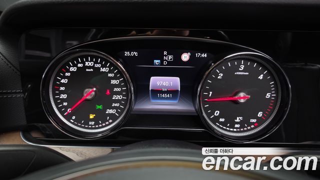 Mercedes-Benz E-Class (W213) E220d Exclusive 2018 — фото 8
