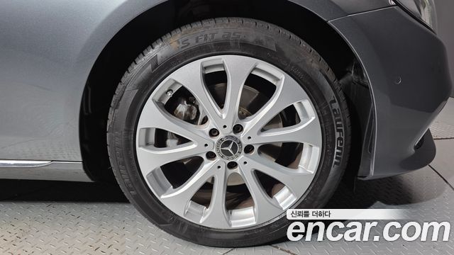 Mercedes-Benz E-Class (W213) E220d Exclusive 2018 — фото 21