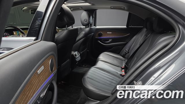 Mercedes-Benz E-Class (W213) E220d Exclusive 2018 — фото 26