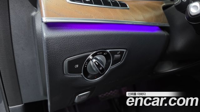 Mercedes-Benz E-Class (W213) E220d Exclusive 2018 — фото 34