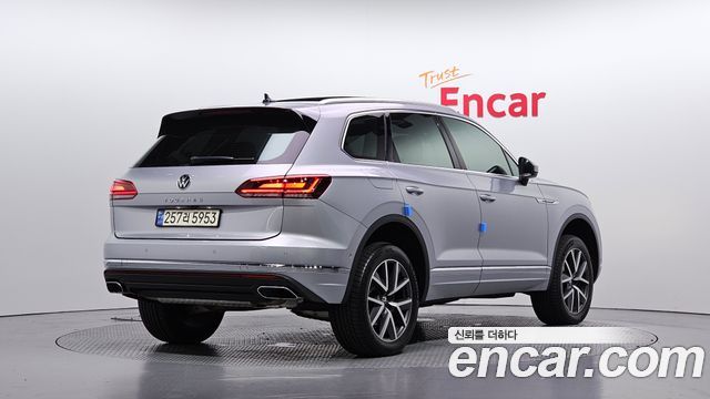 Volkswagen Touareg (III) 3.0 TDI Prestige 2021 — фото 2