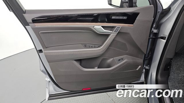 Volkswagen Touareg (III) 3.0 TDI Prestige 2021 — фото 24