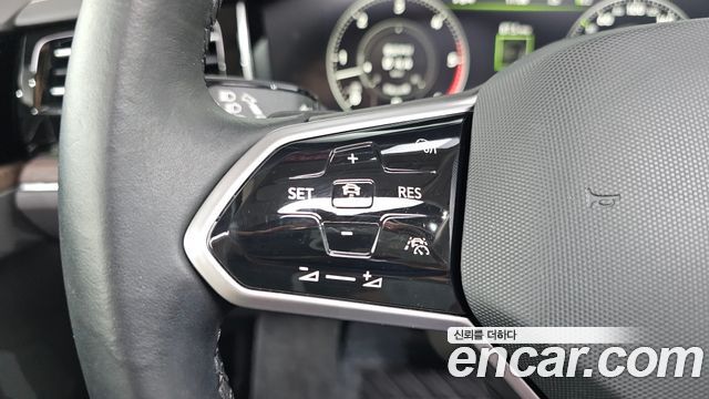 Volkswagen Touareg (III) 3.0 TDI Prestige 2021 — фото 27