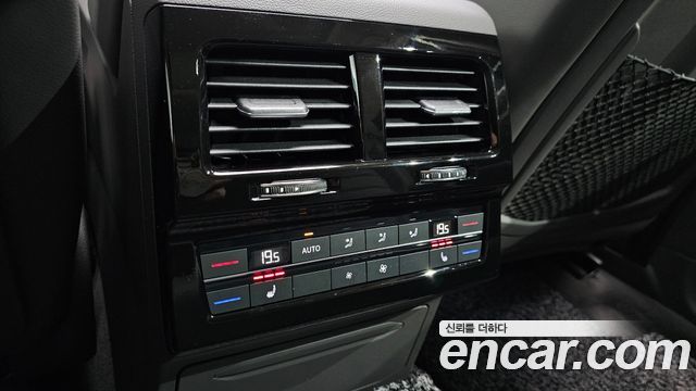 Volkswagen Touareg (III) 3.0 TDI Prestige 2021 — фото 34