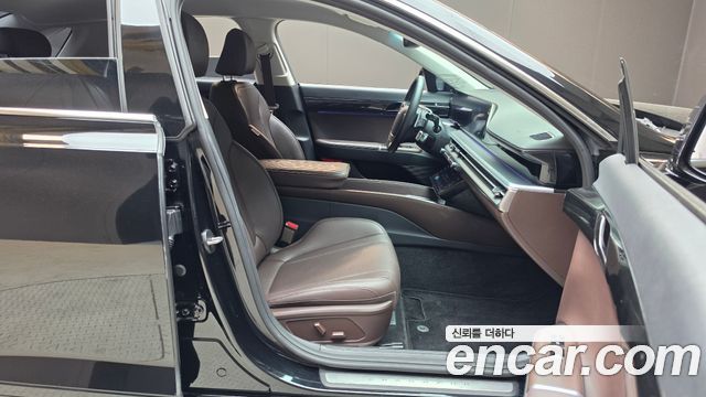 Hyundai Grandeur (GN7) 2,5 Gasoline 2WD Premium 2023 — фото 26