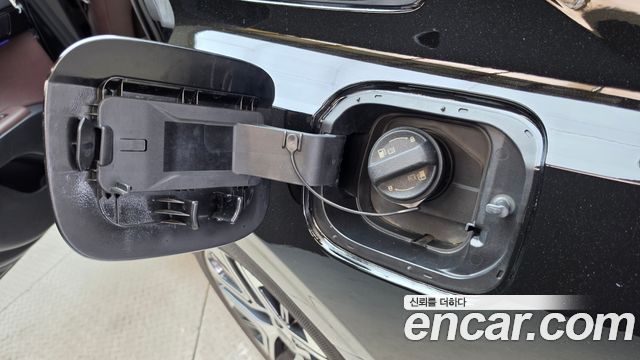 Hyundai Grandeur (GN7) 2,5 Gasoline 2WD Premium 2023 — фото 32