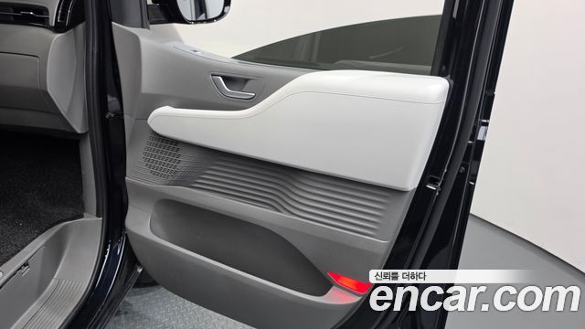 Hyundai Staria 4WD Lounge 9-Seater Inspiration 2025 — фото 24