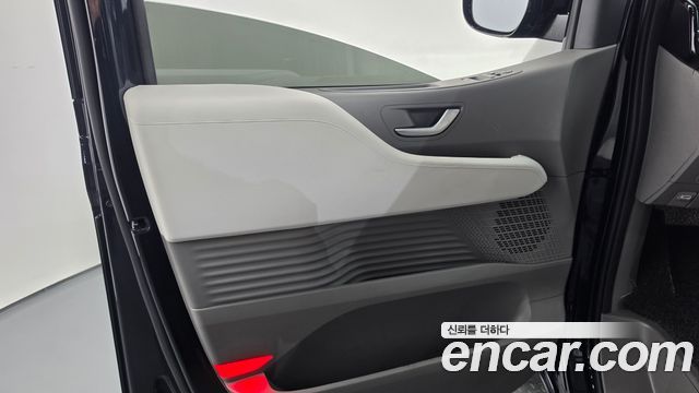 Hyundai Staria 4WD Lounge 9-Seater Inspiration 2025 — фото 25