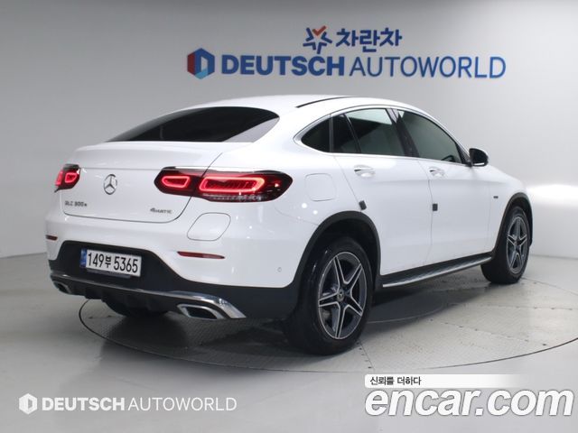 Mercedes-Benz GLC-Class (X253) GLC300e 4MATIC Coupe 2020 — фото 2