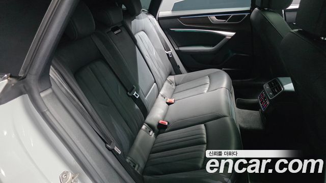 Audi A7 (4K) 45 TDI Quattro Premium 2022 — фото 11