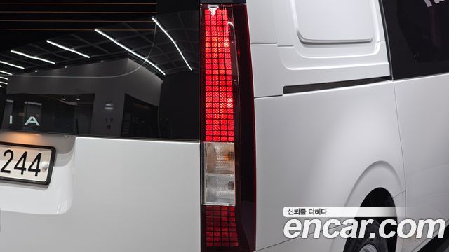 Hyundai Staria Cargo 5-Seater Smart 2022 — фото 23