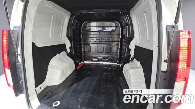 Hyundai Staria Cargo 5-Seater Smart 2022 — фото 31