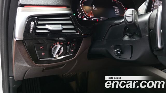 BMW 5 Series (G30) 520d Luxury Plus 2020 — фото 19