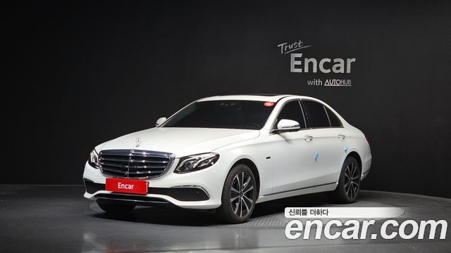Mercedes-Benz E-Class (W213) E300e 4MATIC Exclusive 2020 — фото 1