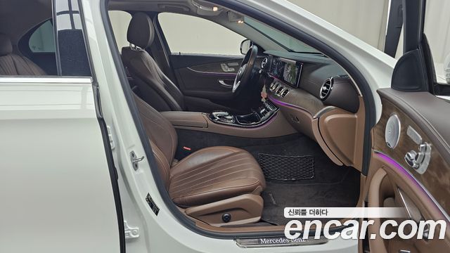 Mercedes-Benz E-Class (W213) E300e 4MATIC Exclusive 2020 — фото 26