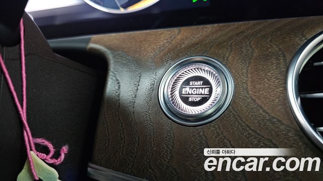 Mercedes-Benz E-Class (W213) E300e 4MATIC Exclusive 2020 — фото 27