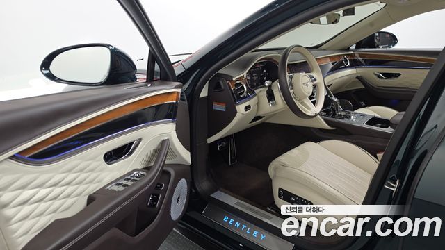 Bentley Flying Spur (III) 4.0 Azure 2023 — фото 10