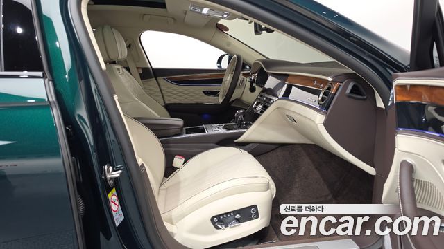 Bentley Flying Spur (III) 4.0 Azure 2023 — фото 26