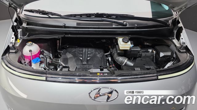 Hyundai Staria L3.5 Tourer 11-Seater Modern 2024 — фото 6