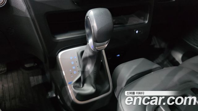 Hyundai Staria L3.5 Tourer 11-Seater Modern 2024 — фото 9