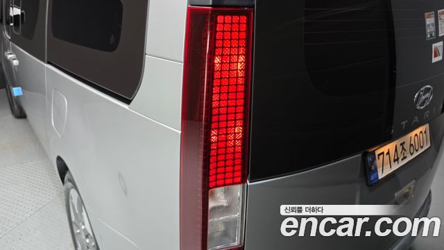 Hyundai Staria L3.5 Tourer 11-Seater Modern 2024 — фото 23