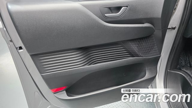 Hyundai Staria L3.5 Tourer 11-Seater Modern 2024 — фото 24